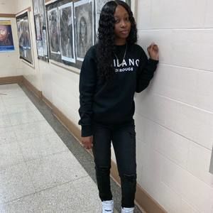 Meet your Posher, Naya